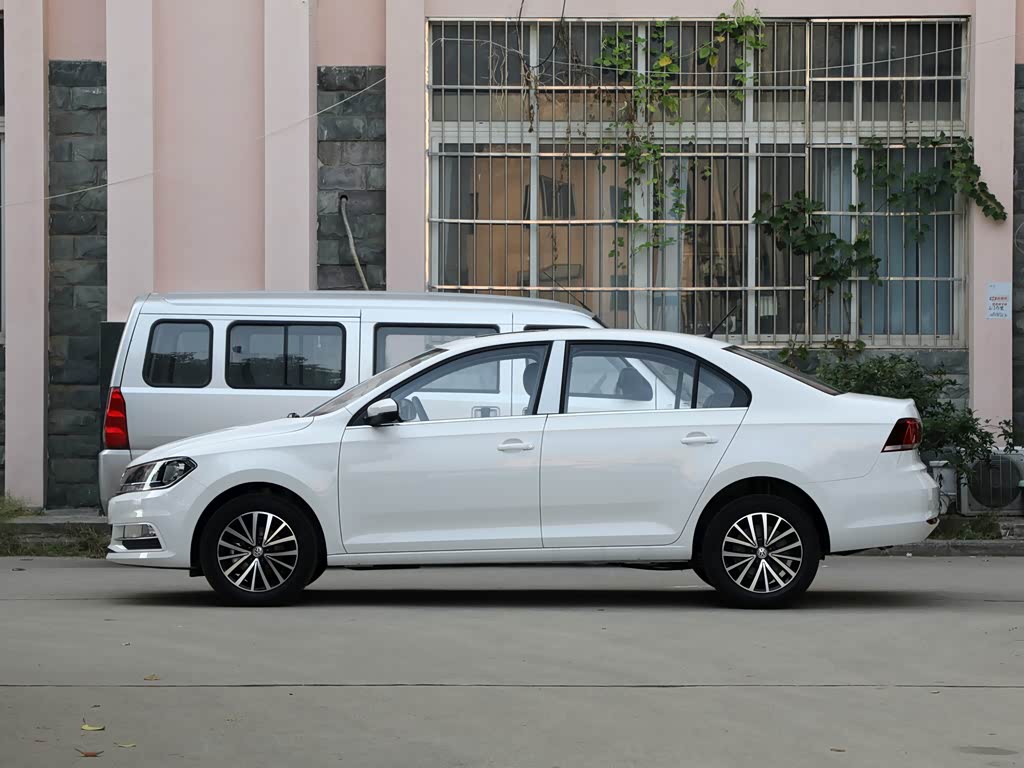 上汽大众 桑塔纳 2021款 1.5l 手动舒适版