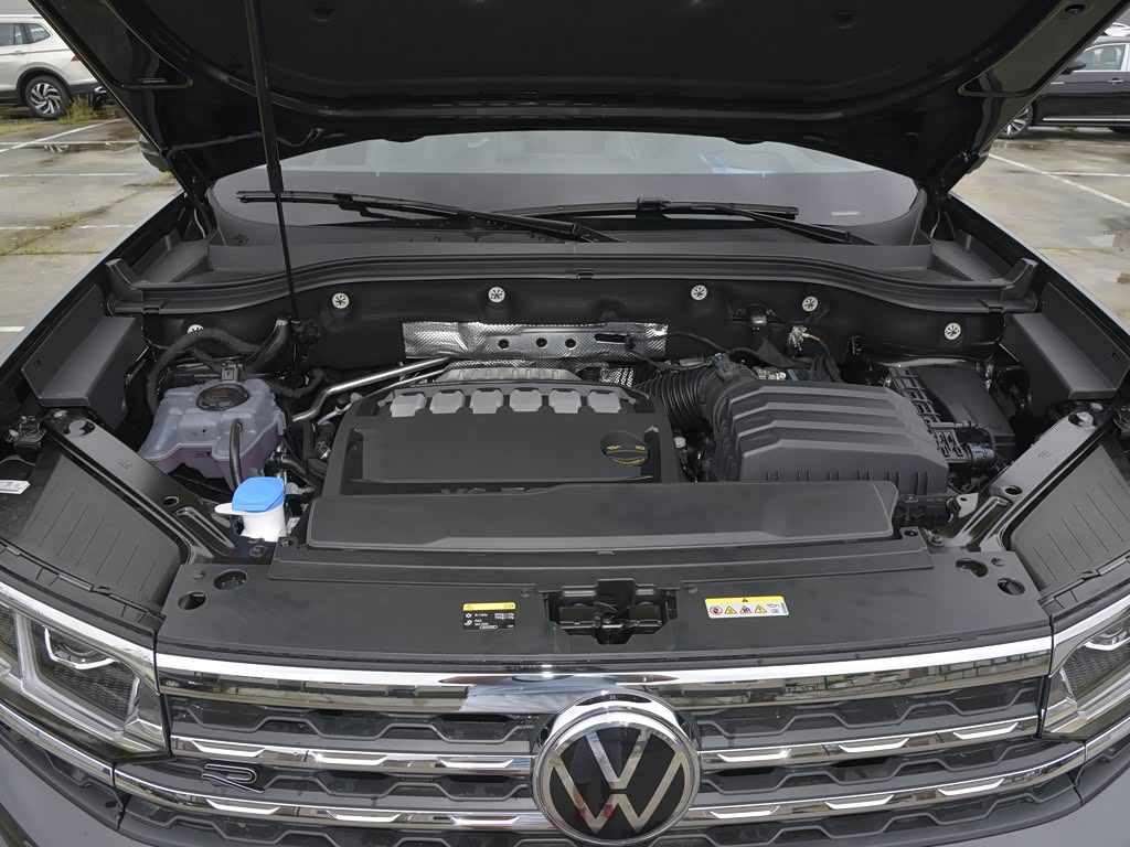 上汽大众 途昂x 2022款 530 v6 四驱尊崇旗舰版