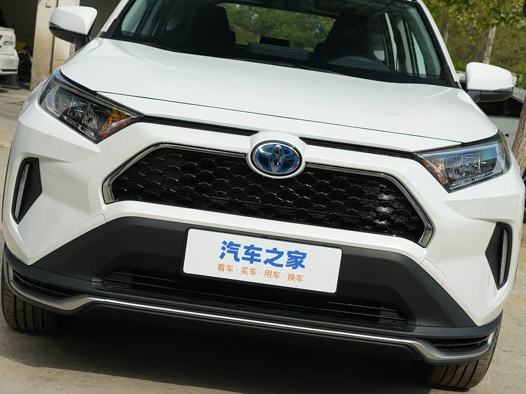 一汽丰田 rav4荣放双擎e  2022款 2.5l 两驱都市pro