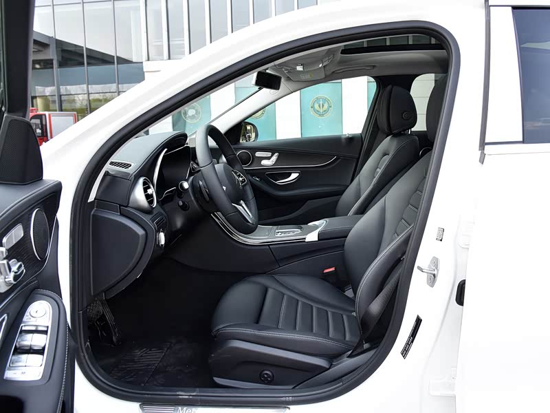 广州龙星骏宜>北京奔驰>奔驰c级>2020款改款c260l>车厢座椅>试驾此车