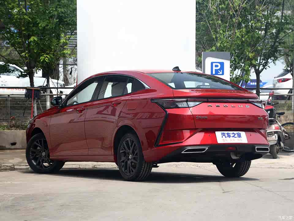 东风乘用车 奕炫 2020款 230t 自动炫目曜夜骑士版