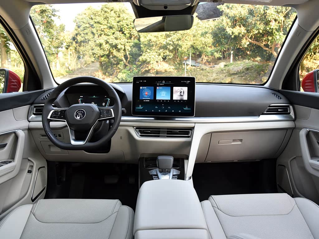 比亚迪 宋pro 2019款 1.5t 自动尊贵型