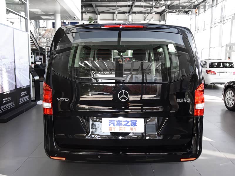 福建奔驰 威霆 2018款 2.0t 商务版