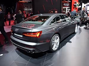 奥迪s6热销中 目前售价85.88万元起