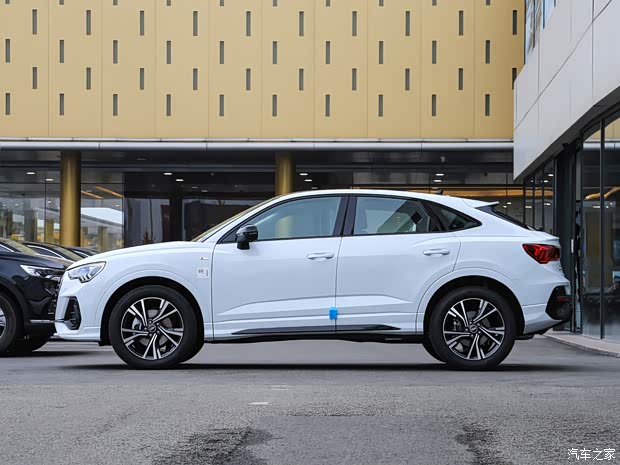 【奥迪q3 sportback促销中 28.