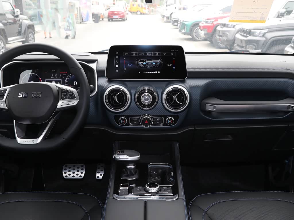 北京越野 北京bj40 2023款 2.0d 自动四驱刀锋英雄版侠客型