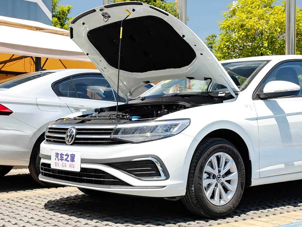 一汽-大众 宝来 2023款 200tsi 手动畅行版