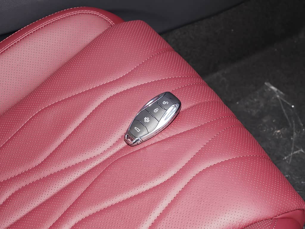 一汽红旗 红旗h5 2024款 2.0t 自动智联旗领版