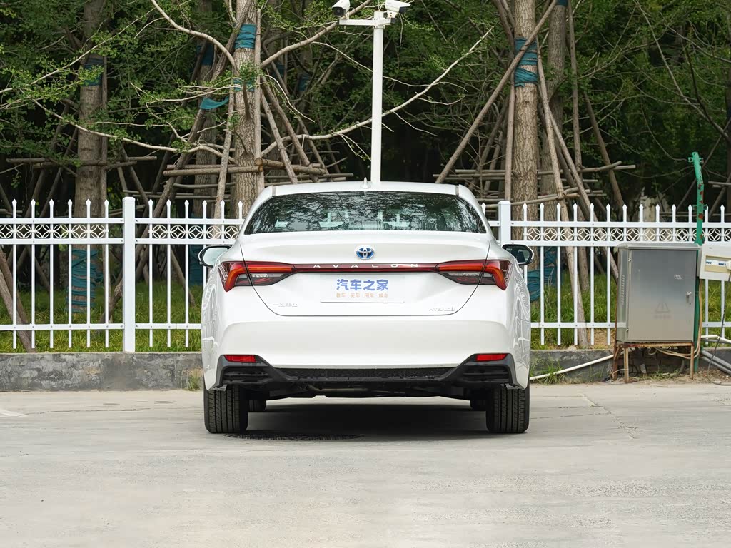 一汽丰田 亚洲龙 2023款 双擎 2.5l 进取版