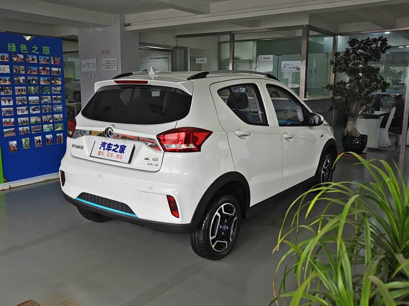 北汽新能源 北汽新能源ec3 2018款 灵动版 雪山白 车身外观 已经是