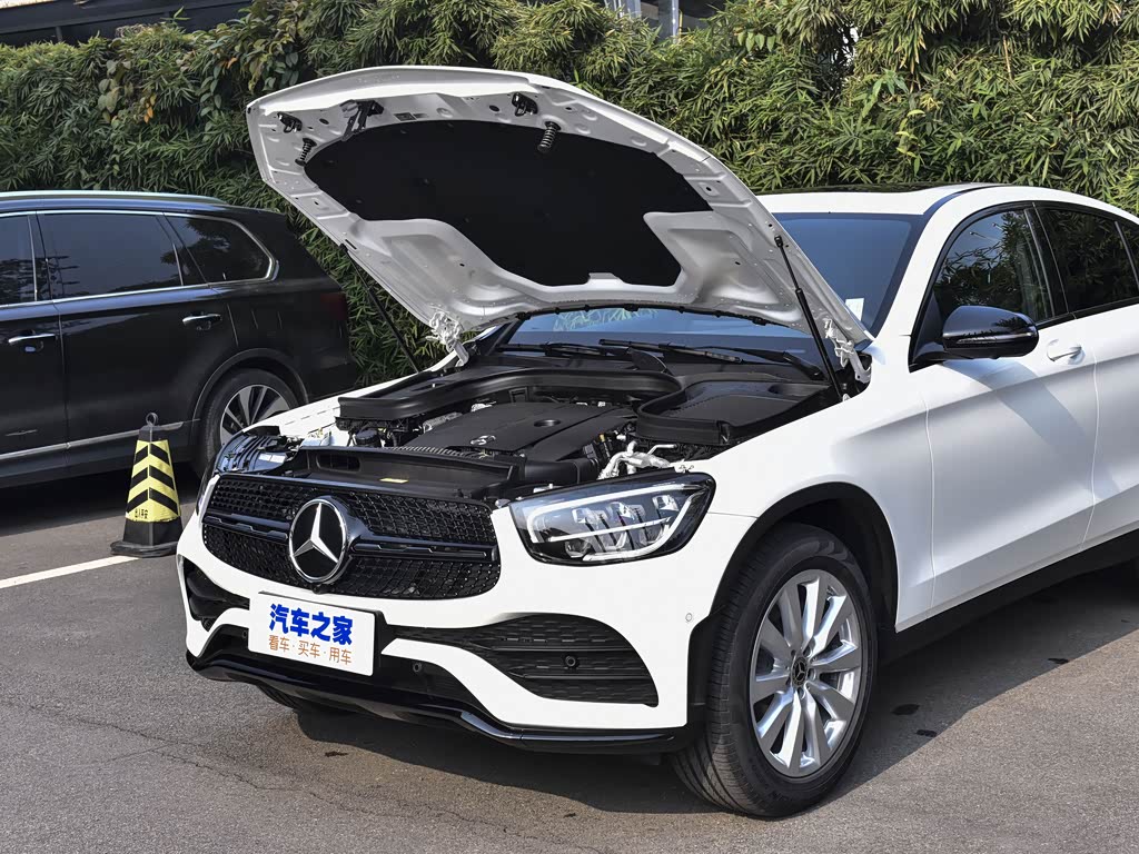 奔驰(进口) 奔驰glc轿跑 2022款 glc 260 4matic 轿跑suv