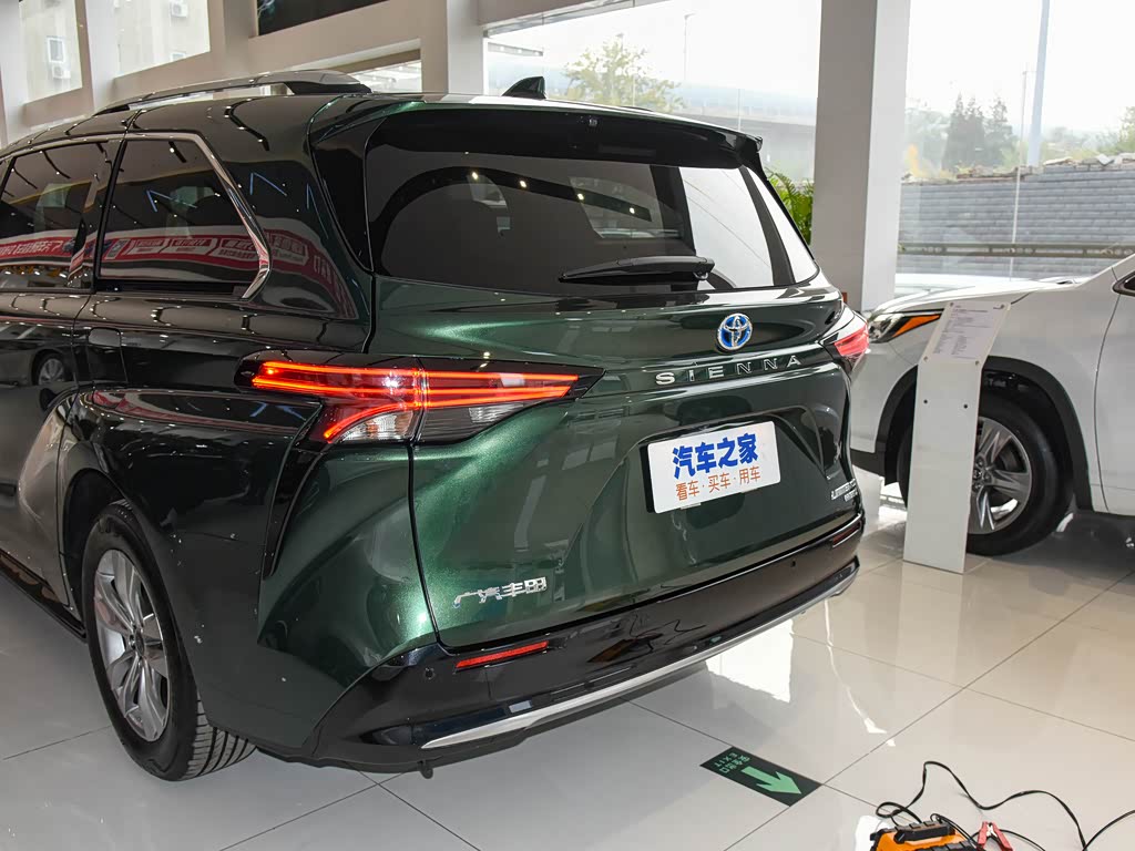 广汽丰田 赛那sienna 2021款 2.5l混动 至尊版