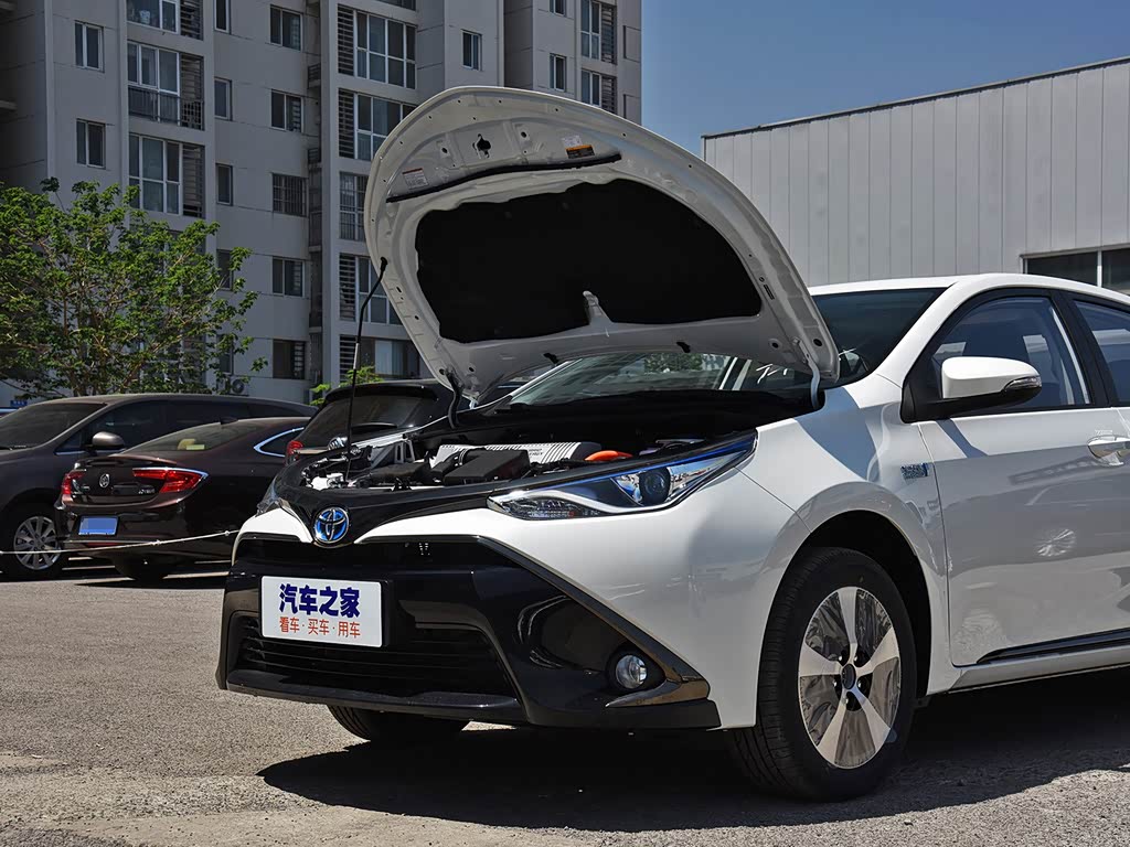 广汽丰田 雷凌双擎e  2019款 1.8ph gs e-cvt精英风尚版