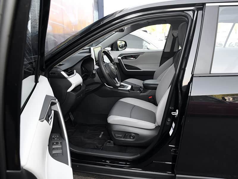 一汽丰田 rav4荣放 2020款 2.0l cvt四驱风尚版