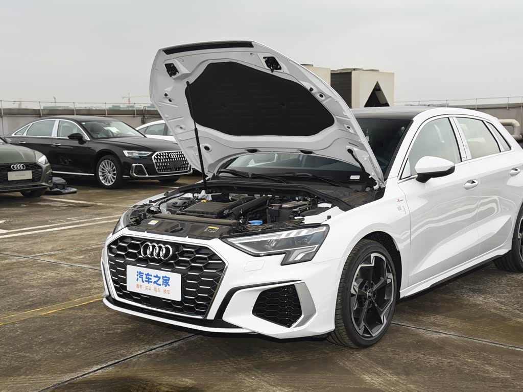 一汽奥迪 奥迪a3 2023款 改款 sportback 35 tfsi 豪华运动型