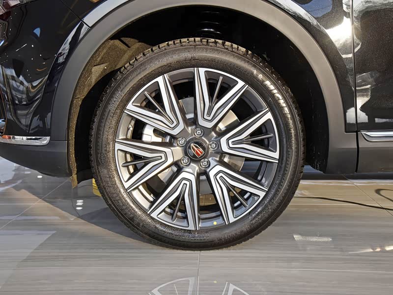 一汽红旗 红旗hs5 2022款 改款 2.0t 智联旗享四驱版