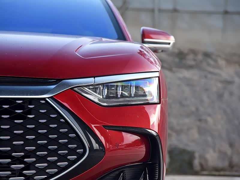 比亚迪 汉 2022款 dm-p 202km 四驱旗舰型