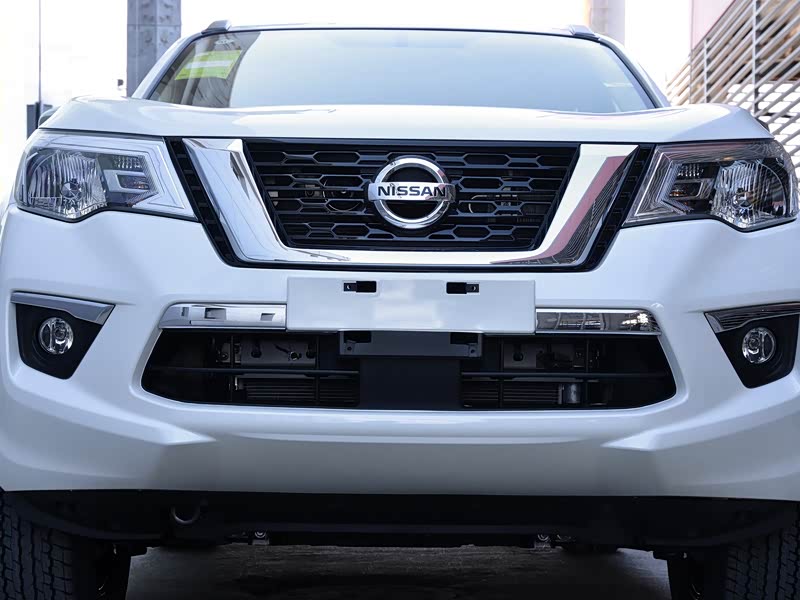 郑州日产 途达 2020款 2.5l xl 手动两驱领先版