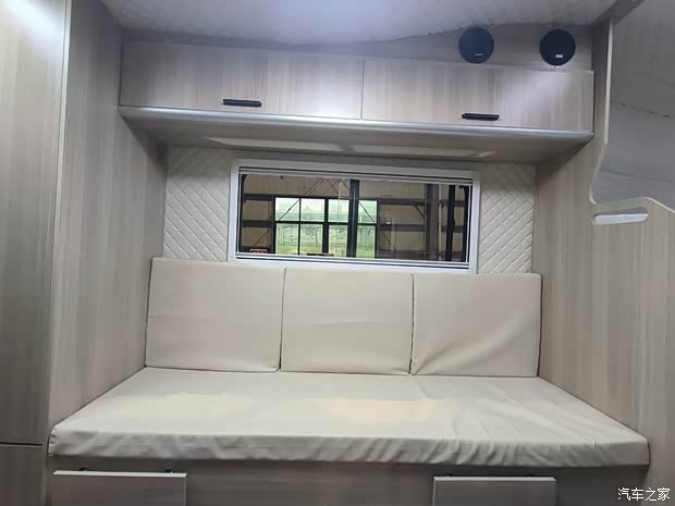 五菱荣光新卡房车196万起欢迎垂询