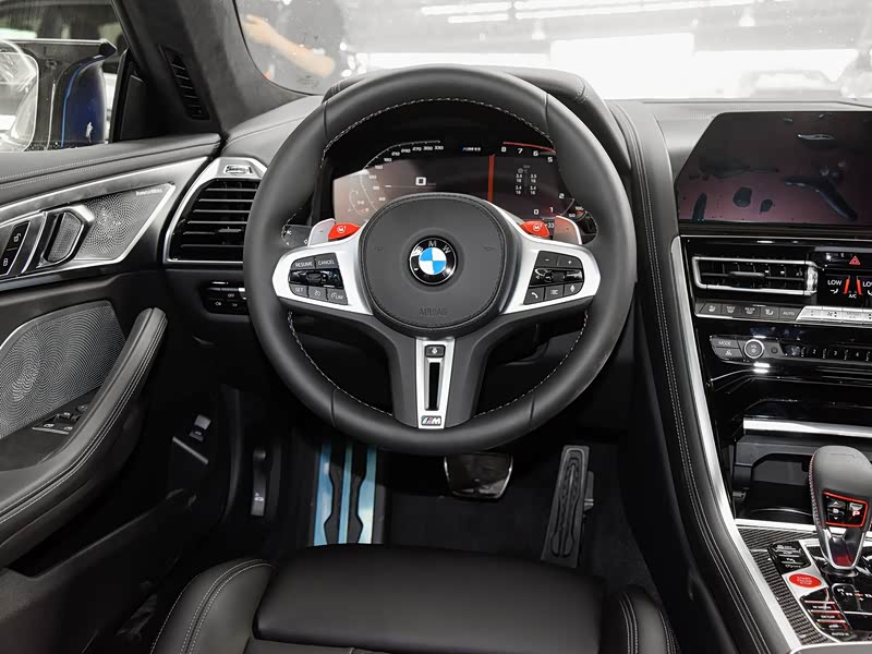 宝马m 宝马m8 2019款 m8 双门轿跑车 中控方向盘 外观颜色: 内饰颜色