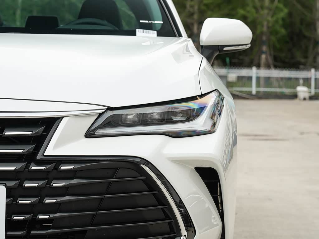 一汽丰田 亚洲龙 2023款 双擎 2.5l 进取版