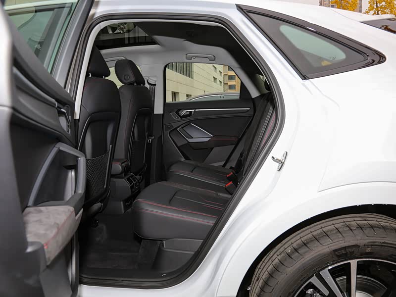 一汽-大众奥迪 奥迪q3 sportback 2022款 40 tfsi 时尚型