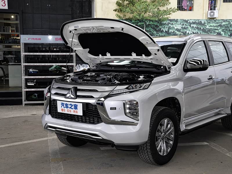三菱(进口) 帕杰罗·劲畅(进口) 2020款 3.0l 豪华版