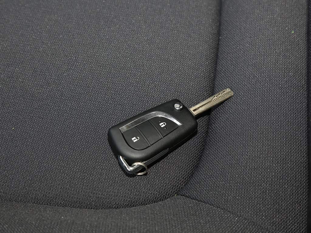 一汽丰田 卡罗拉锐放 2023款 2.0l 先锋版