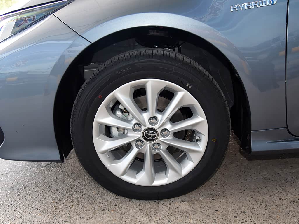 一汽丰田 卡罗拉 2021款 双擎 1.8l e-cvt精英版