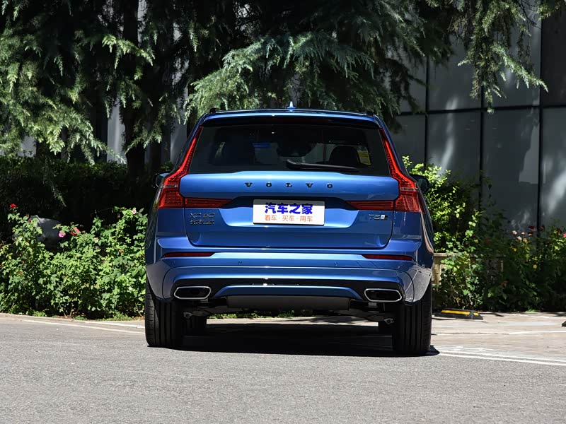 沃尔沃亚太 沃尔沃xc60 2020款 t5 四驱智远运动版 焰影蓝 车身外观