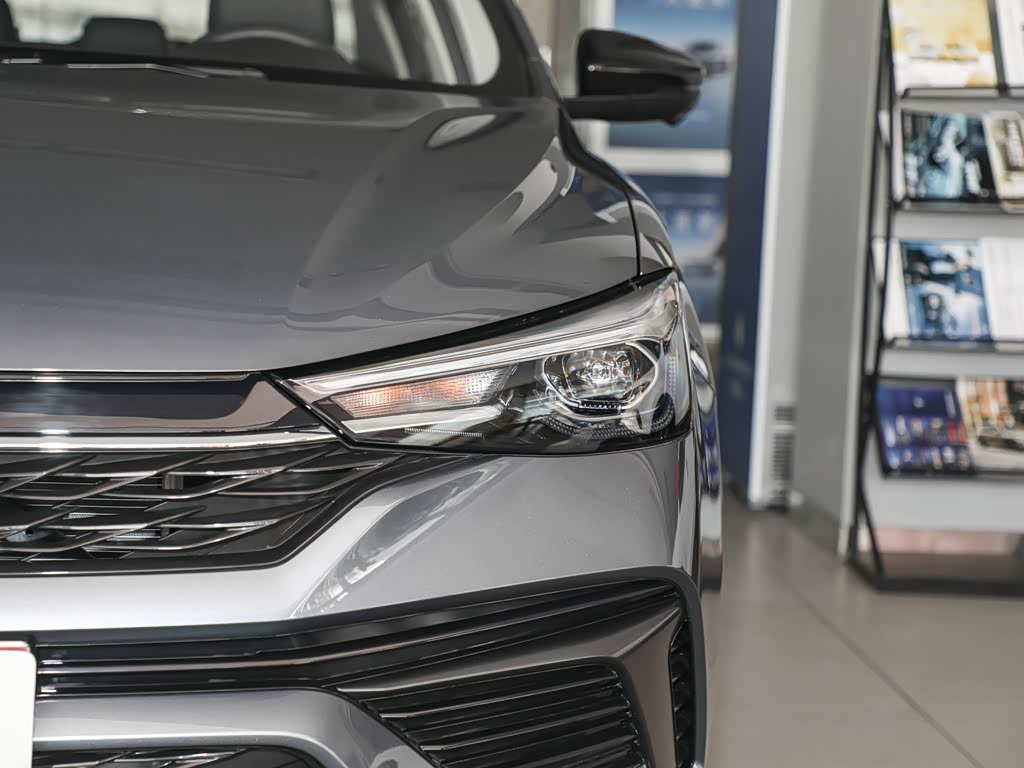 上汽集团 荣威i5 2021款 改款 1.5l cvt钻石版