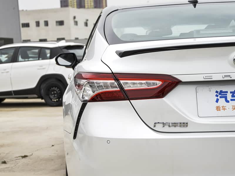广汽丰田 凯美瑞 2023款 双擎 2.5hs 锋尚版