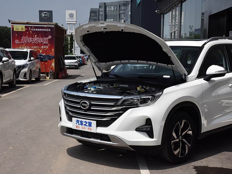 广汽乘用车 传祺gs5 2020款 进阶款 270t 自动精英版