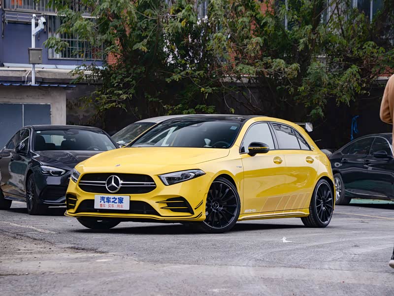 梅赛德斯-amg 奔驰a级amg(进口) 2023款 amg a 35 4matic 灿日特别版