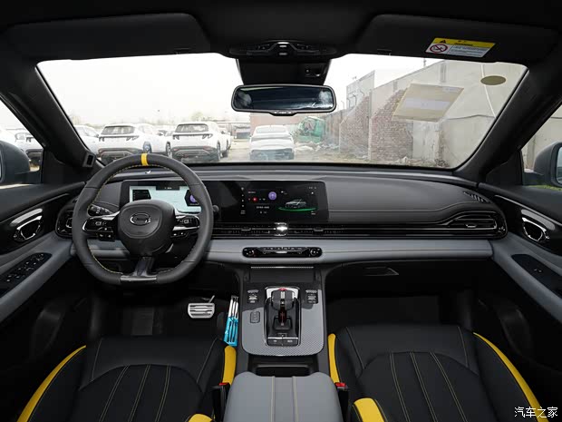 影豹热销中促销优惠高达24万元