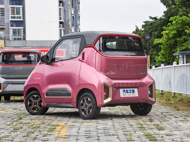 上汽通用五菱 宝骏e200 2020款 305km 智行版