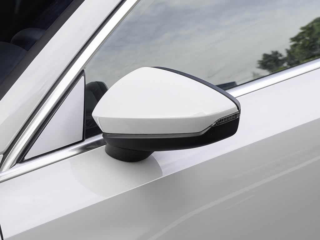 一汽奥迪 奥迪a3 2023款 改款 a3l limousine 35 tfsi 进取运动型