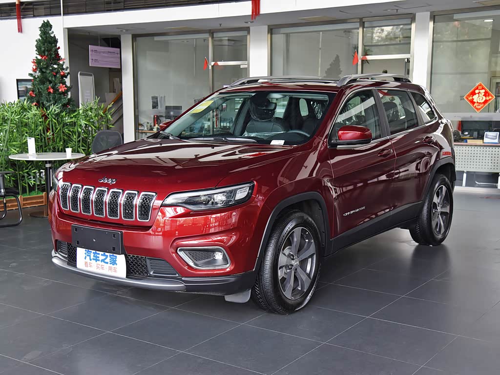广汽菲克jeep 自由光 2020款 2.0t 两驱领先版