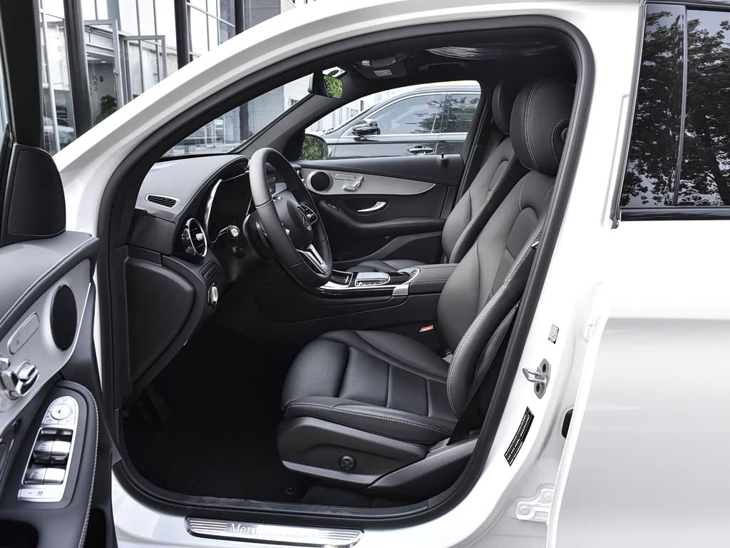 奔驰(进口) 奔驰glc轿跑 2022款 glc 260 4matic 轿跑suv