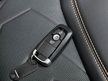 探险者 2023款 ecoboost 285 昆仑巅峰版 7座