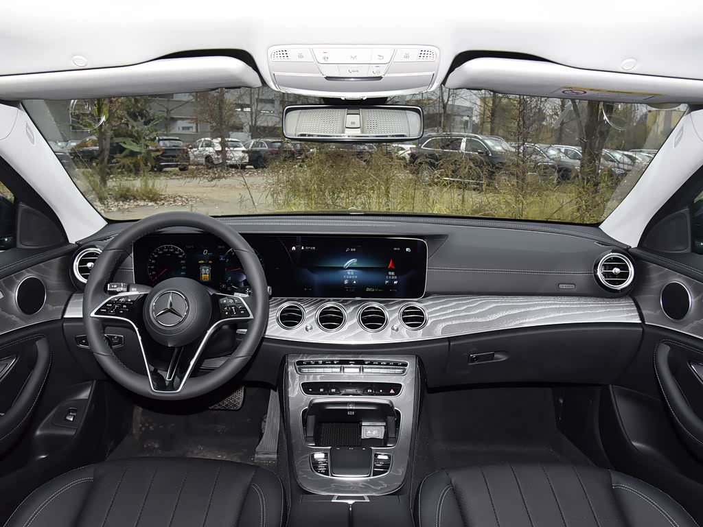 北京奔驰 奔驰e级 2022款 改款 e 300 l 时尚型 中控方向盘已经是最后