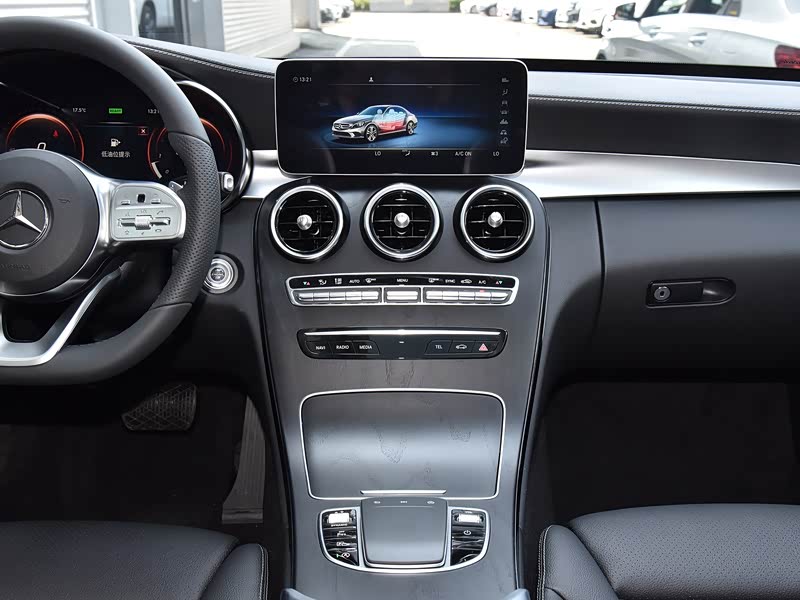 北京奔驰 奔驰c级 2020款 改款 c 260 l 运动版 中控方向盘 已经是