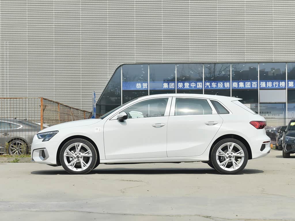 一汽奥迪 奥迪a3 2023款 sportback 35 tfsi 时尚致雅型