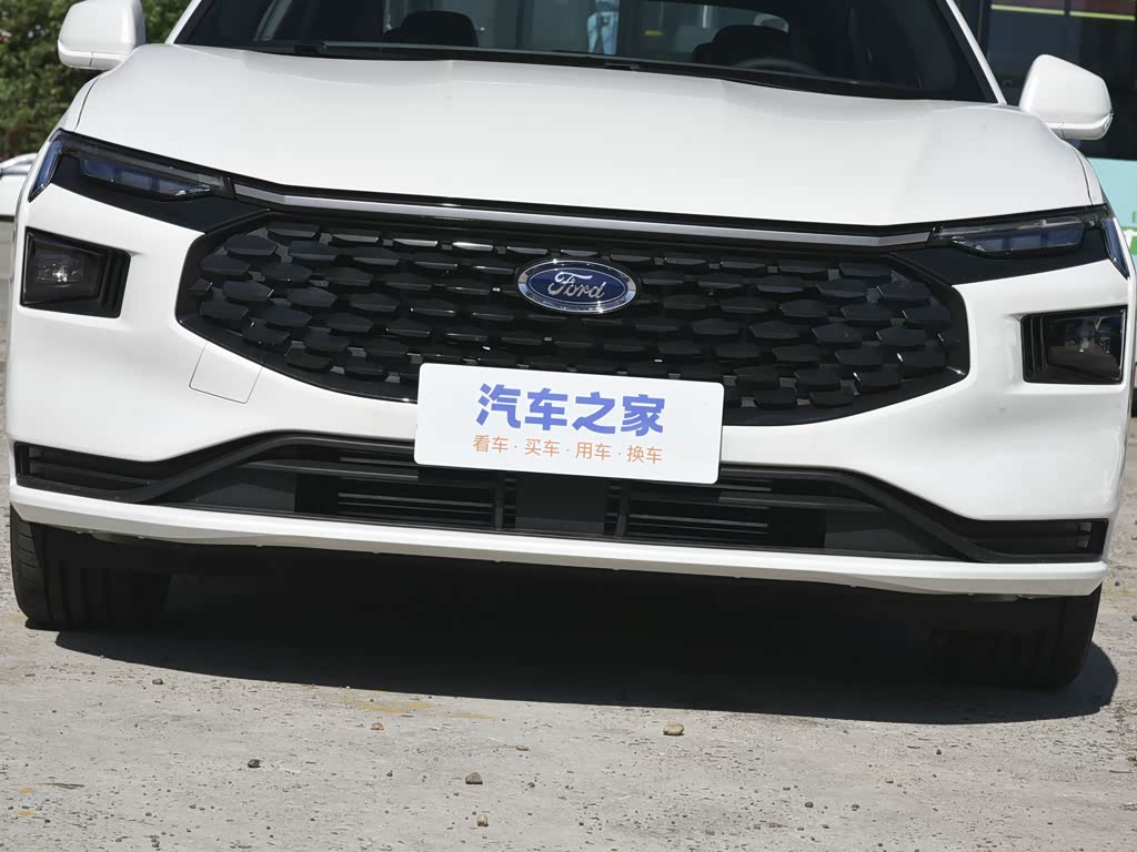 长安福特 蒙迪欧 2023款 ecoboost 180 舒雅型