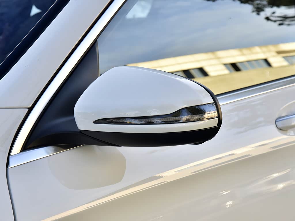 北京奔驰 奔驰glc 2021款 glc 260 l 4matic 豪华型