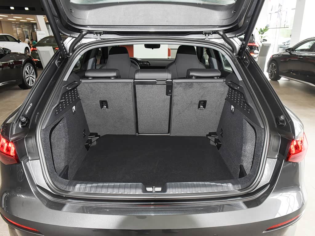 一汽奥迪 奥迪a3 2023款 改款 sportback 35 tfsi 时尚致雅型