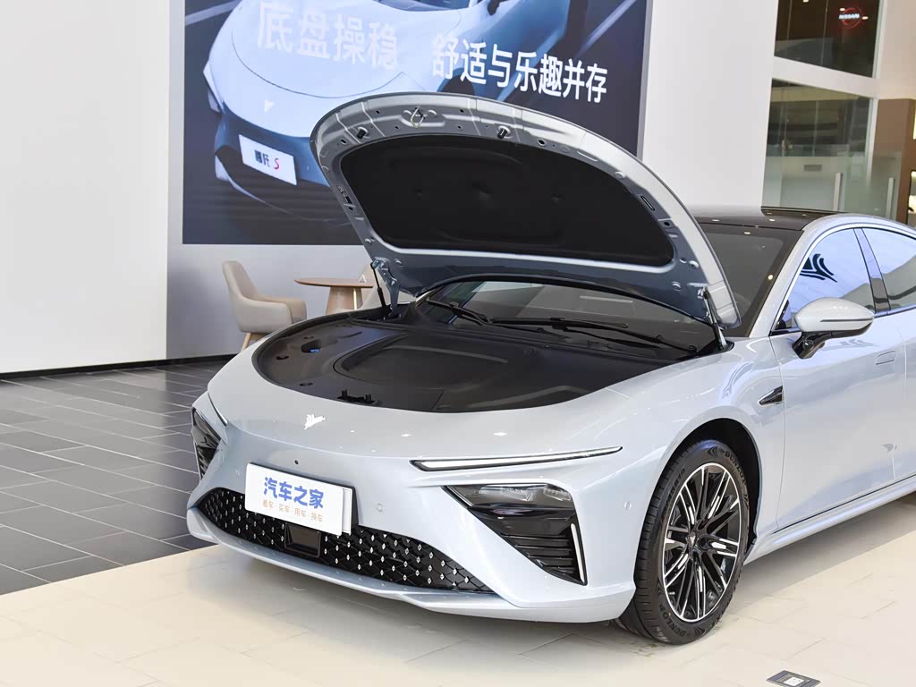 哪吒汽车青岛直营服务中心>合众汽车>哪吒s>2022款增程版1160km后驱小