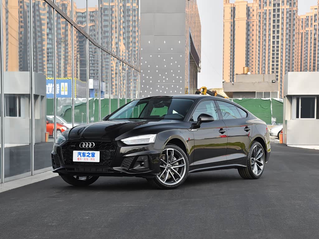 奥迪(进口) 奥迪a5 2023款 sportback 45 tfsi quattro 臻选动感型