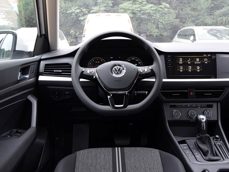 上汽大众 朗逸 2021款 1.5l 自动风尚版