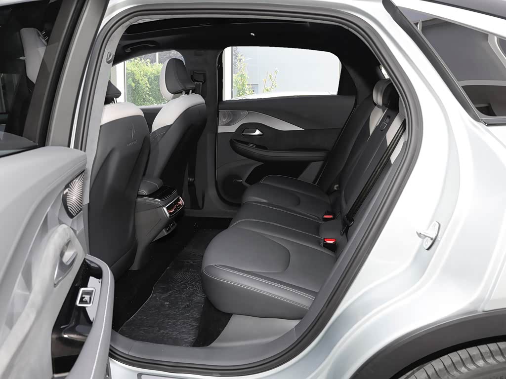 昆明盛驰极狐>北汽新能源>极狐阿尔法s(arcfoxαs)>2022款708s 160kw>